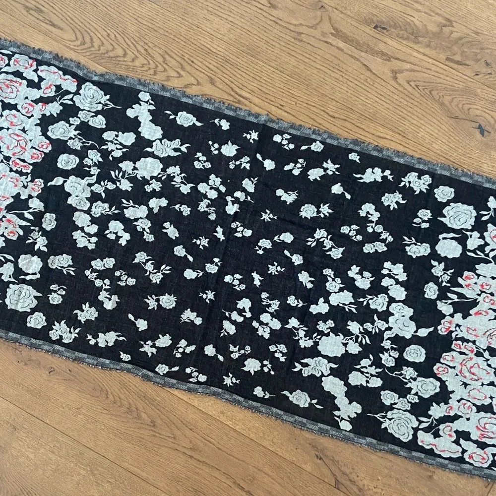 Wool Floral Print Scarf
